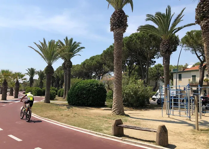 Gioiello Marino Holiday Apt -1 Min From The Sea- Free Parking- Bike- Wi-Fi